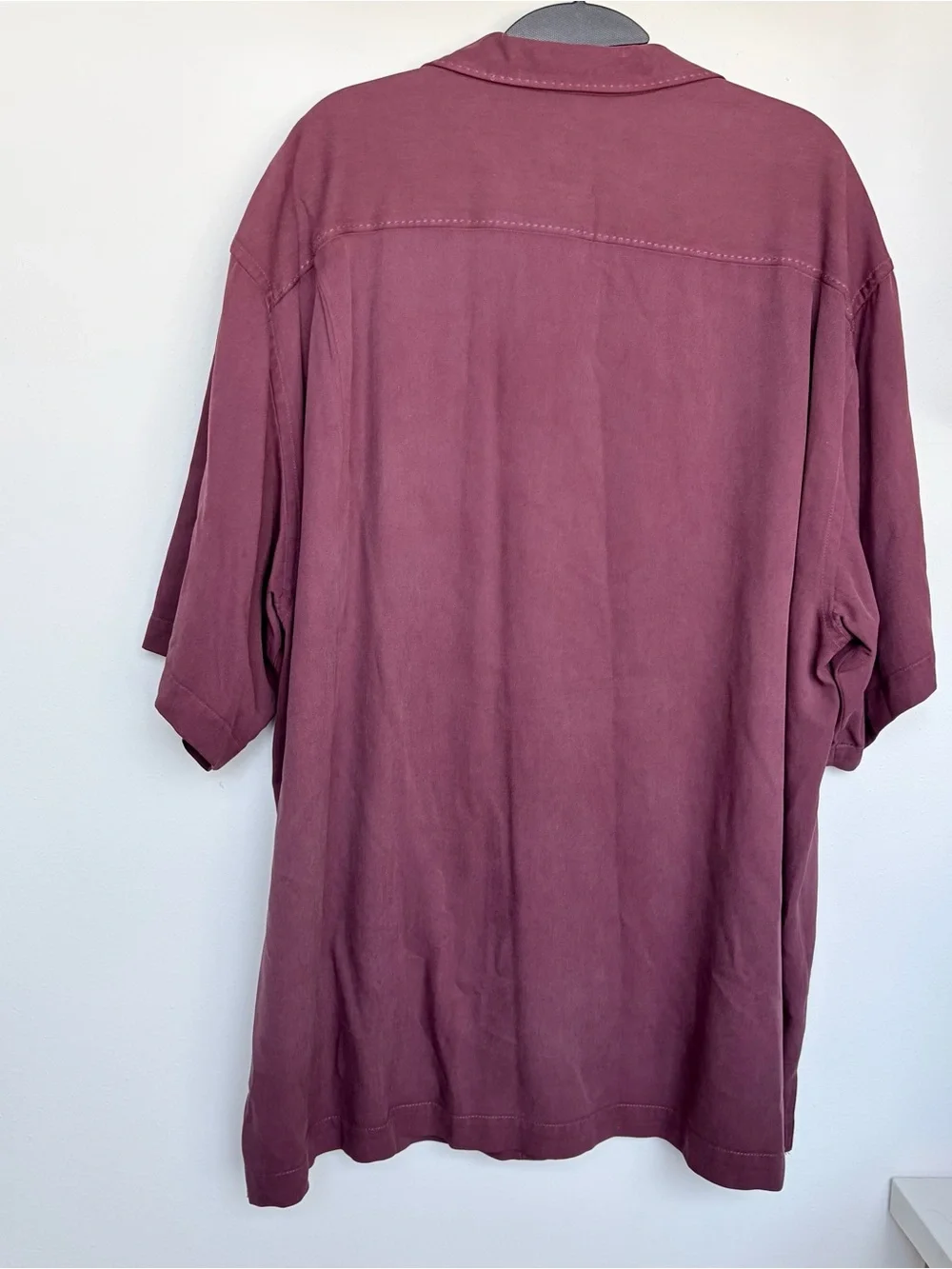 Tommy Bahama Mens XL 100% Silk Button Down Sangria Wine Burgundy Button Up Shirt
